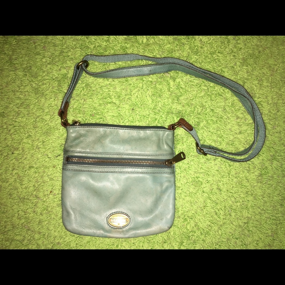 Clearance 🛍 Light blue fossil crossbody.